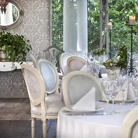 Dwor Giemzow Hotel Lodz