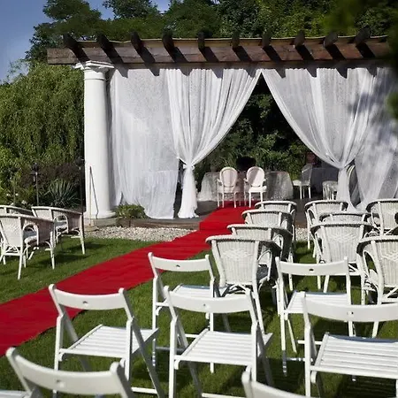 Hotel Dwor Giemzow Lodz