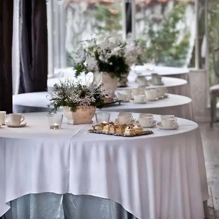 Hotel Dwor Giemzow 3*