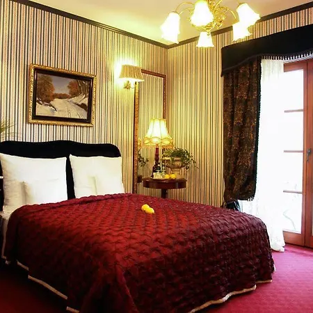 Dwor Giemzow 3* Lodz