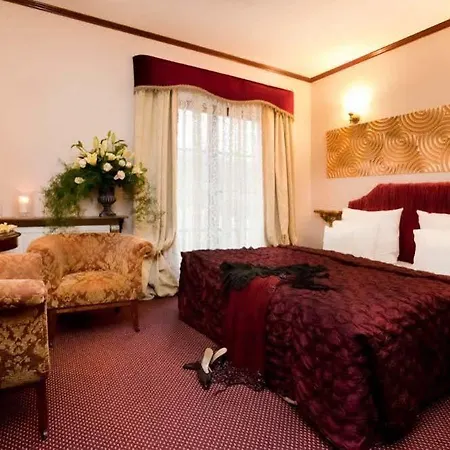 Hotel Dwor Giemzow 3*