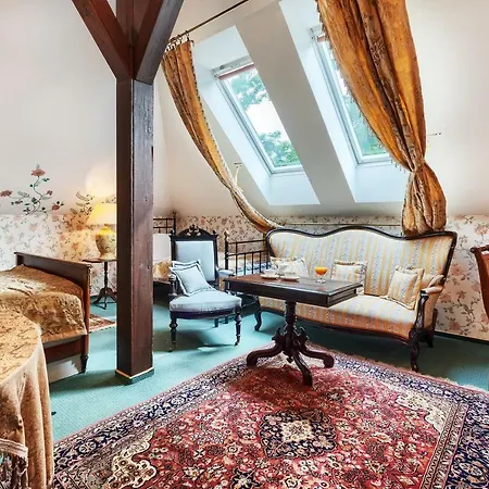 Dwor Giemzow Hotel