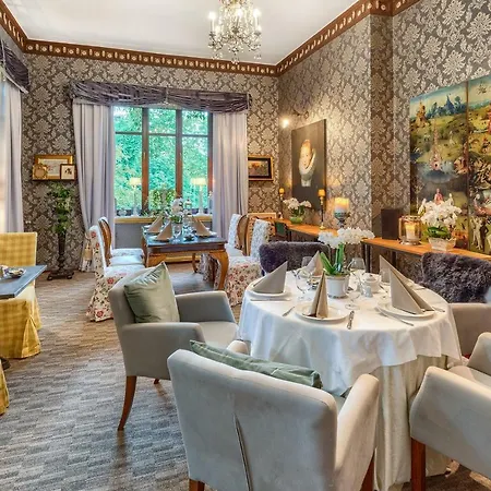 Hotel Dwor Giemzow