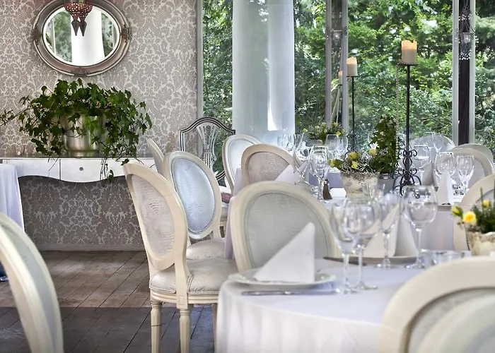 Dwor Giemzow - Autostrada A1 Szálloda Łódź