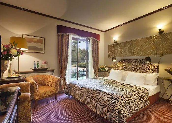 Dwor Giemzow - Autostrada A1 Hotel 3*