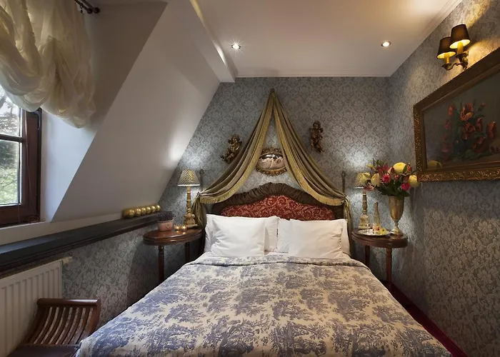 Dwor Giemzow - Autostrada A1 Hotel 3*