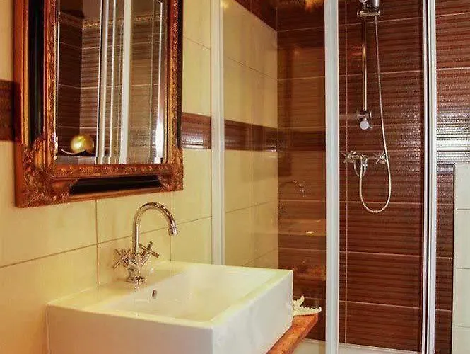 Dwor Giemzow - Autostrada A1 Hotel